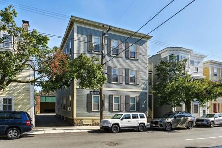 131 Derby St
