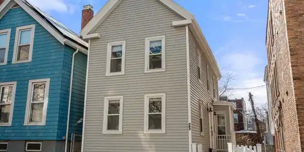 25 Monmouth St