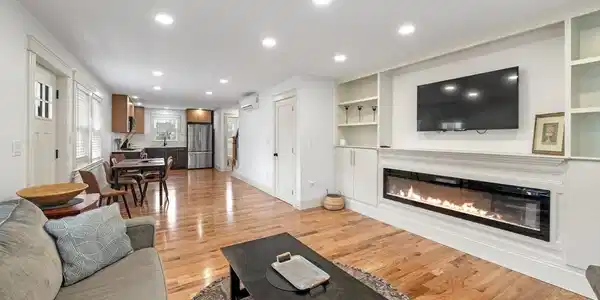 6R Neptune Place