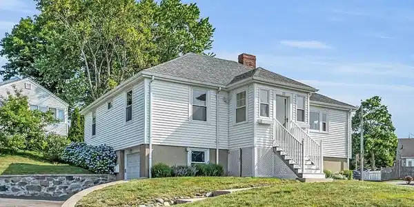 33 Sunset Rd