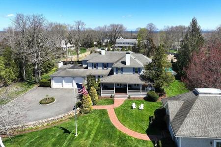 30 Crooked Lane