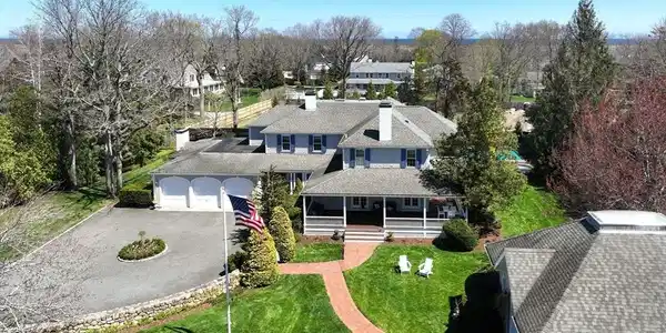 30 Crooked Lane