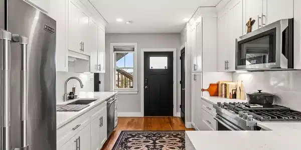 66 Falcon St
