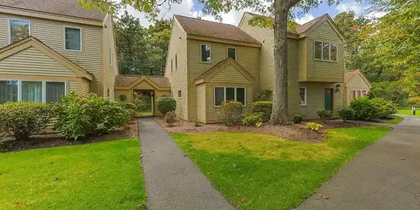 43 Billington Ln