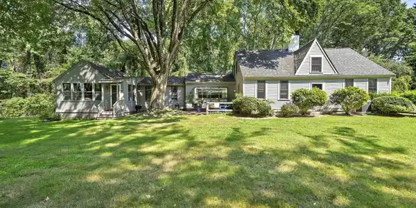 128 Whitford Cir