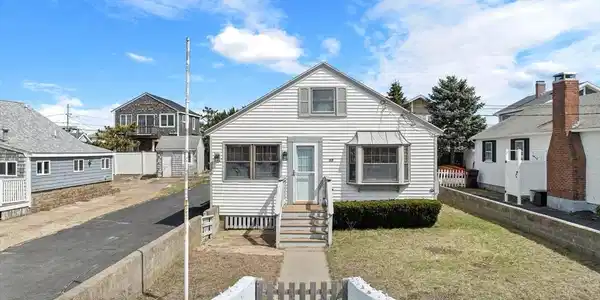 155 River St