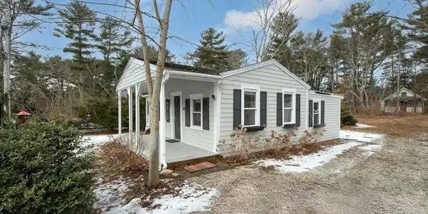 24 Winthrop Ave