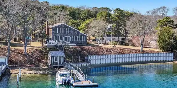 124 Ferry Road