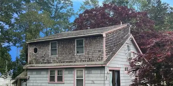 74 Bayview Ave