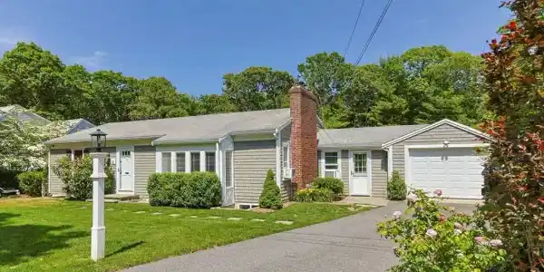 26 Hinckley Circle