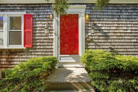 13 Hammond St.