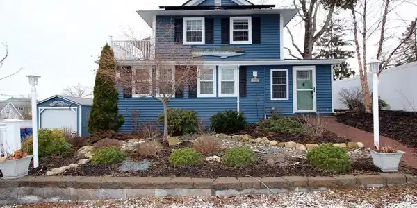 19 Maple Street