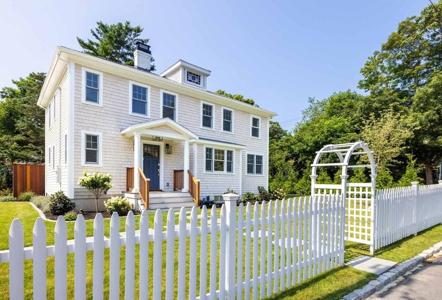 5 Pinetree Lane