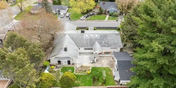 82 Cornell Rd