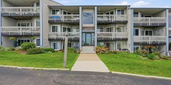 1185 Nantasket Ave
