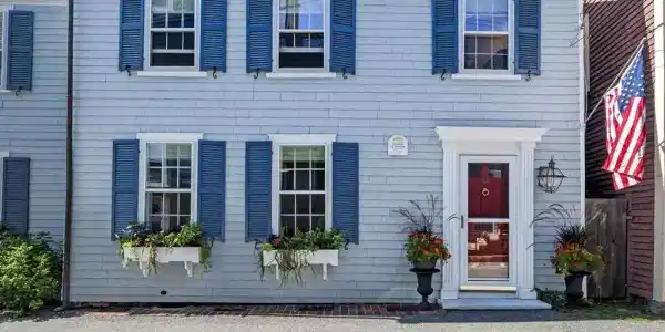 34 Front Street