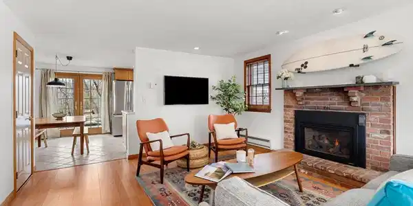 23 Hillside Ave