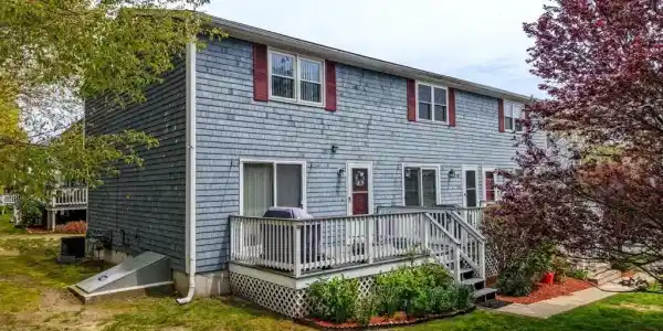 120 Lewin St