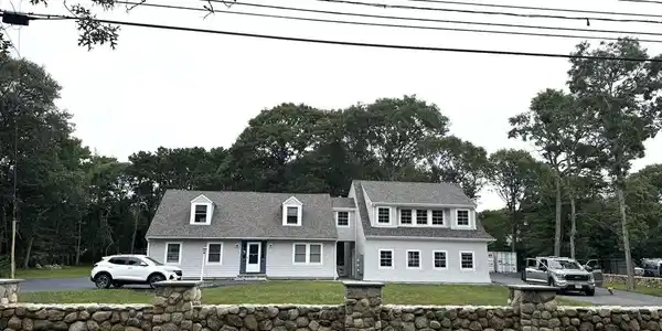 4 Edgerton Dr