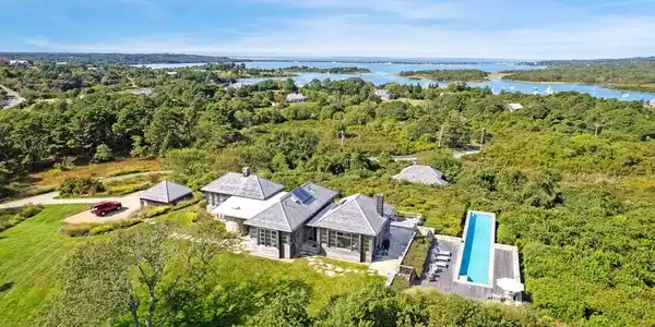2 Squibnocket Rd