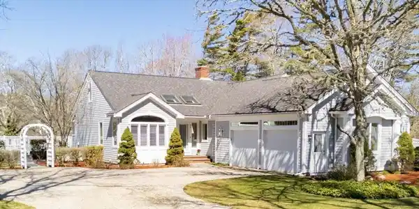 66 Grasmere Dr