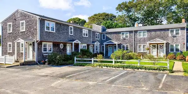 67 Inman Rd