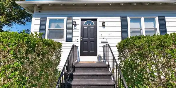 627 King St