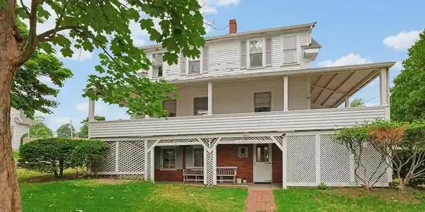 42 Flash Rd