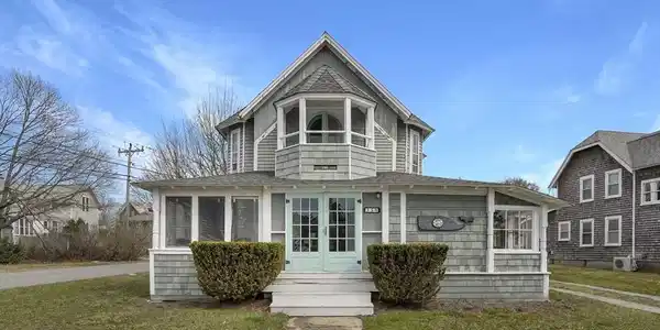 35 Tuckernuck Ave
