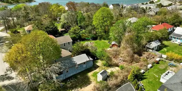 40 Rockaway Avenue