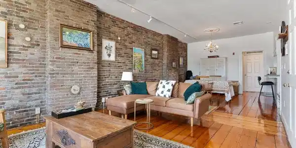 6 Brigham Street