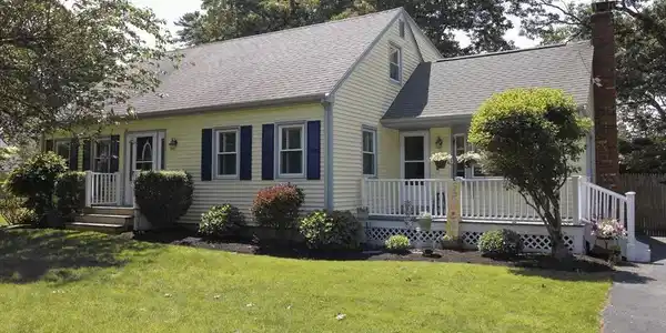 6 Jeffrey Ln