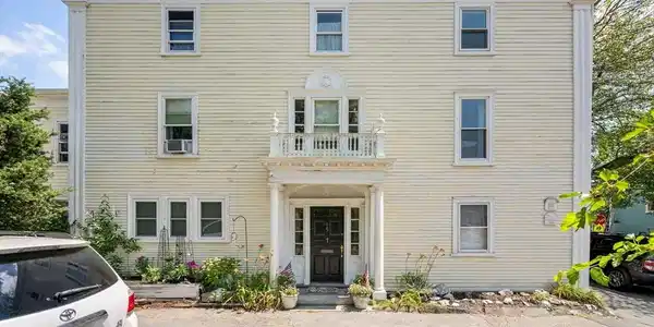 1 Green St