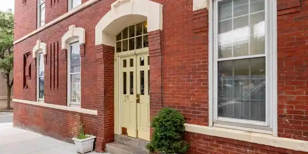 35 Chestnut St