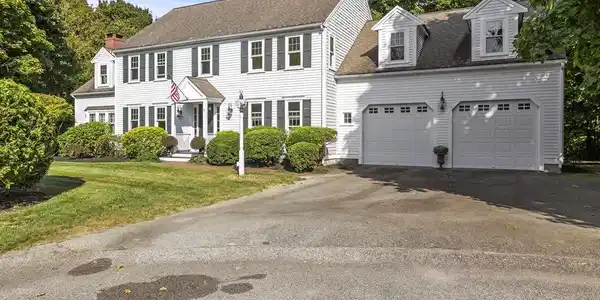 2 Beach Rose Ln