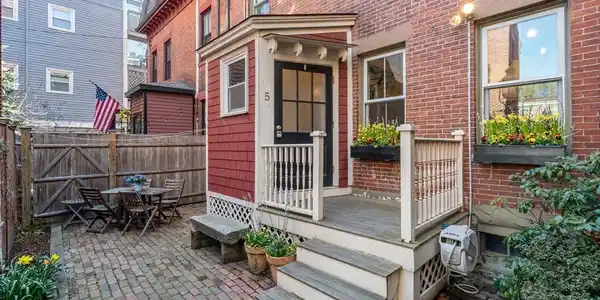 5R Salem Street