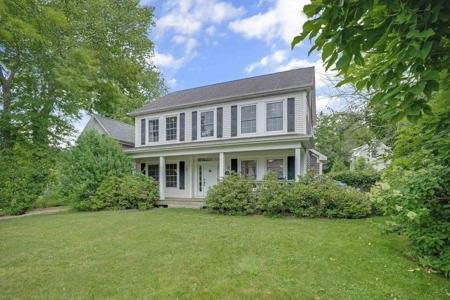 128 Spring St