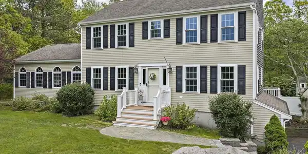 101 Barnfield Dr