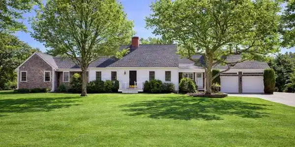 2 Bold Meadow Road