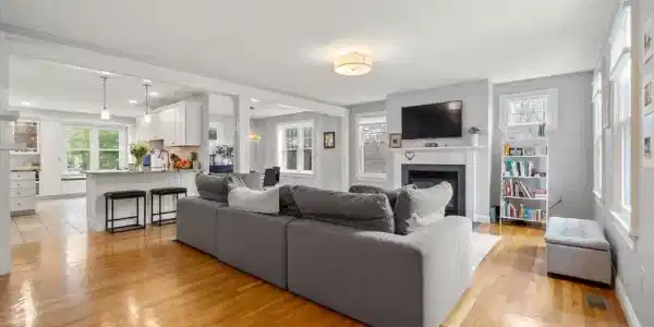 13 Mill St