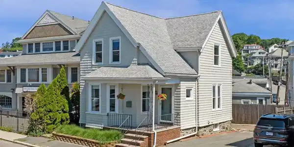 32 Puritan Road