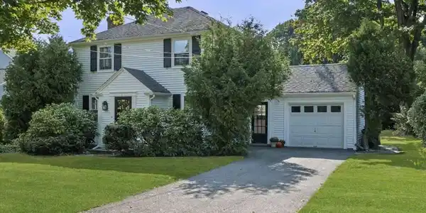 3 Beach St