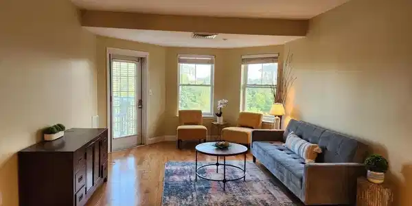 10 Seaport Drive