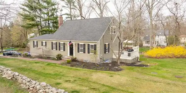 51 Mann Lot Rd