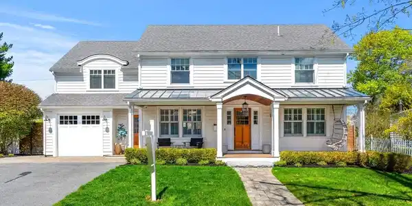 18 Rose Ave