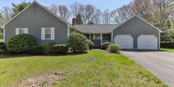 12 Pine Cone Ln