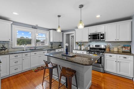 308 Old Warren Rd