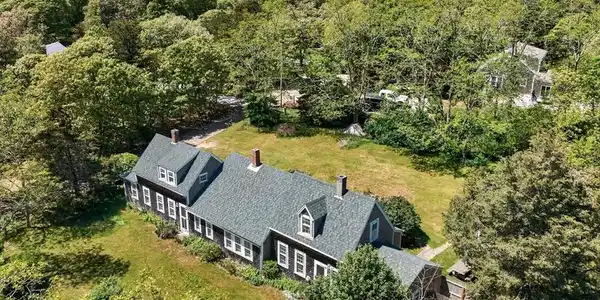 95 Queen Anne Dr