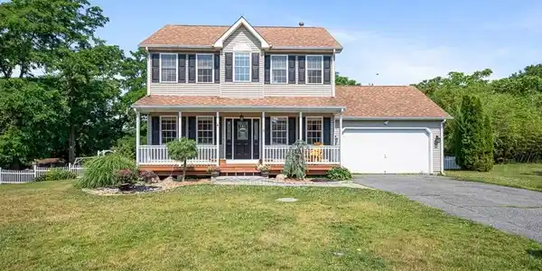 15 Dolphin Cir