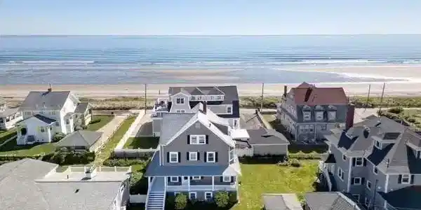 122 Manomet Ave-Beachside